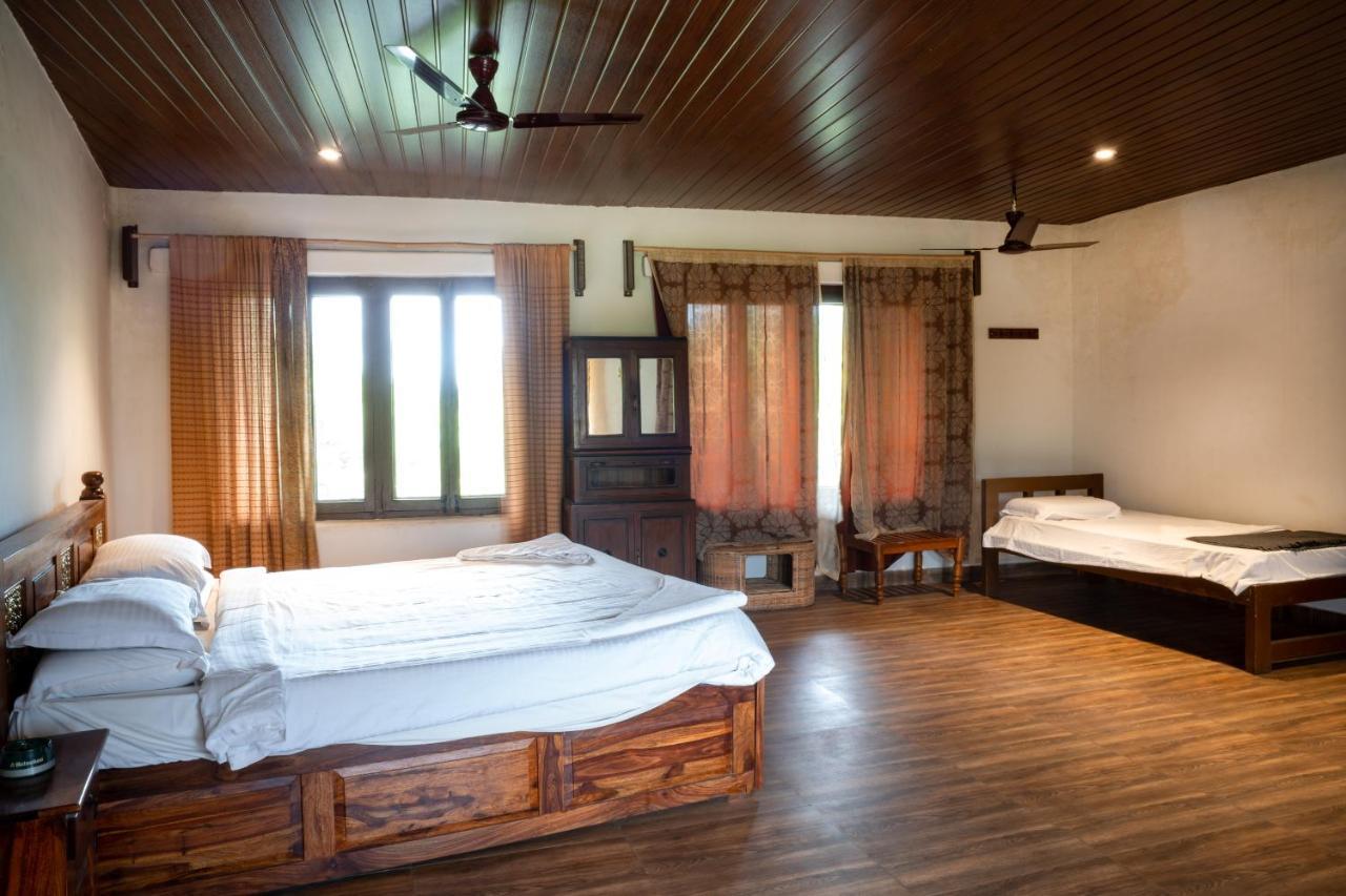 Hampi'S Whiskers Resort Екстер'єр фото